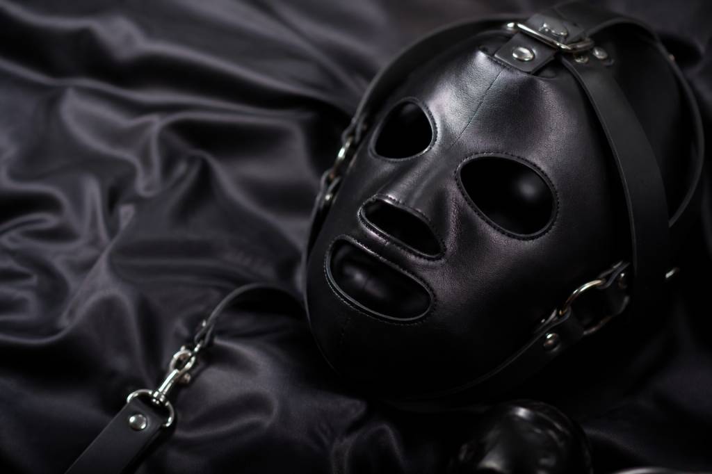 Masque bdsm : usages, styles et conseils pour bien choisir